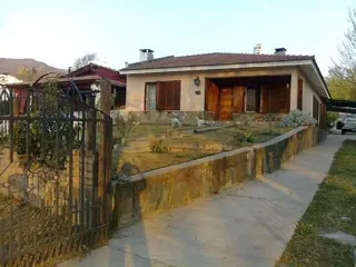 Nº DE REF. 211. Espectacular Chalet en Bº Parque Jardin- La Falda A 8 CUADRAS DE LA RUTA foto 1