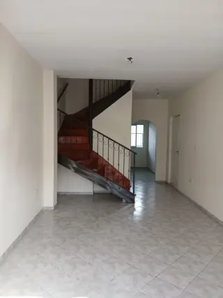 DUPLEX DE 3 AMBIENTES EN PRIMER PISO EN LA MEJOR ZONA RESIDENCIAL DE FLORESTA foto 3