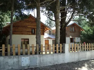 HERMOSA CABAÑA EN BARILOCHE DE 4 AMBIENTES foto 1
