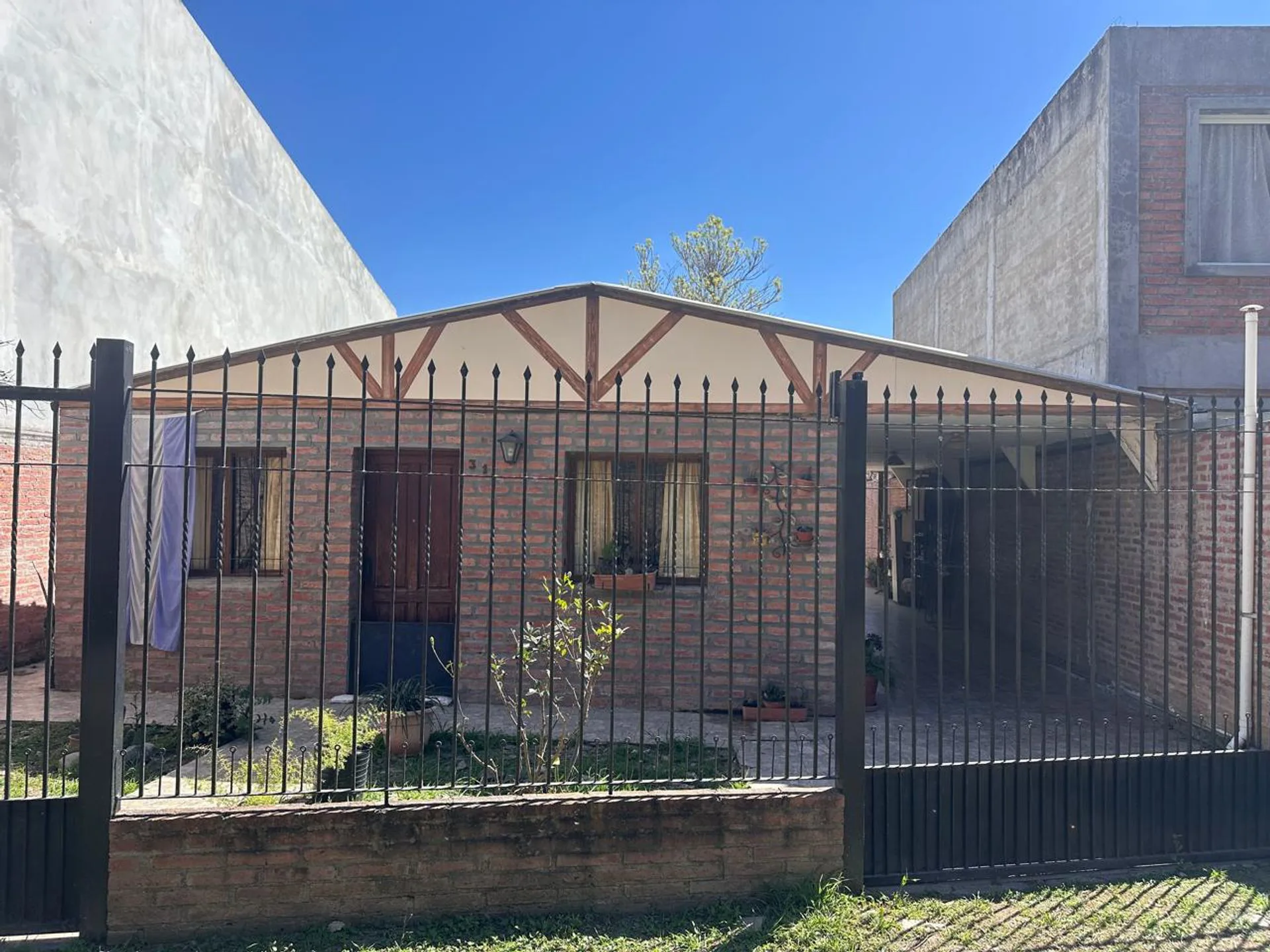Venta Casa Cerrillos 2 dormitorios 280 m2 terreno foto 2