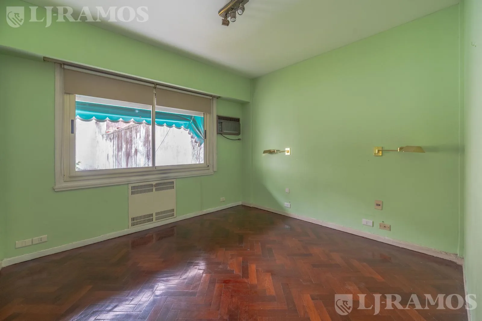 Departamento de 3 ambientes con balcón en Recoleta foto 5