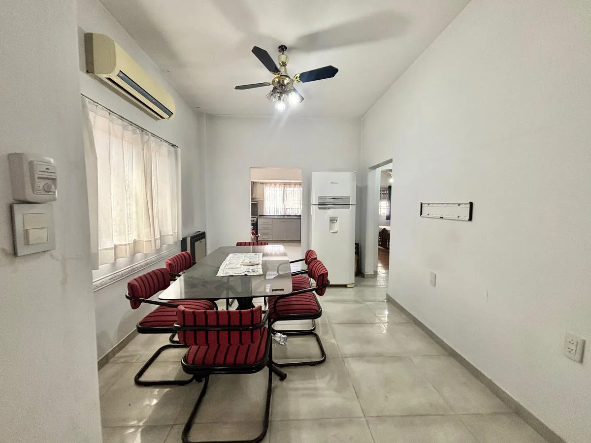 Casa en venta ADROGUE NUEVO VALOR 3 AMB Y COCHERA foto 3