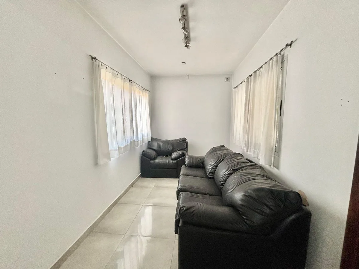 Casa en venta ADROGUE NUEVO VALOR 3 AMB Y COCHERA foto 5