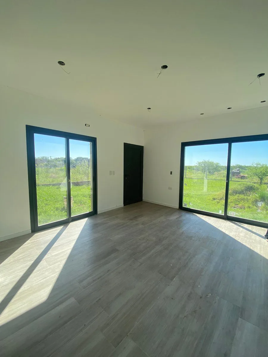 VENTA CASA EN BARRIO PORTAL DEL LEYES/CONSTRUCCION foto 5