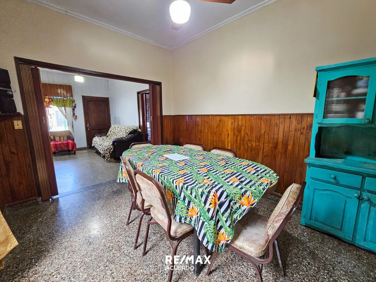 VENTA AMPLIA CASA APTO CREDITO EN SAN NICOLAS foto 5