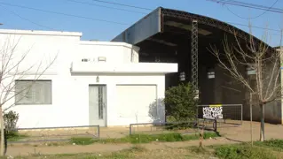 Galpón con Casa sobre Av. Mitre, salida a dos calles. SAN JOSE. foto 2