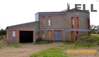 Moderna Casa 3 dormitorios zona Quintas Toay foto 3
