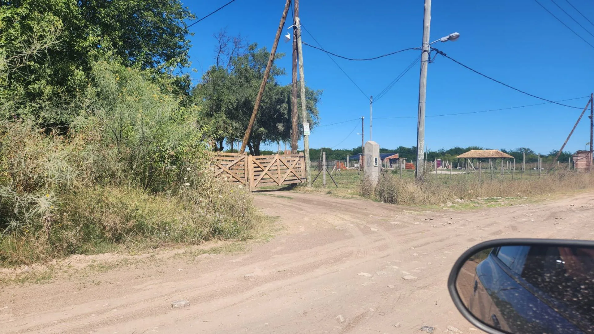 Terreno Pontevedra: quincho y casa a terminar. foto 5