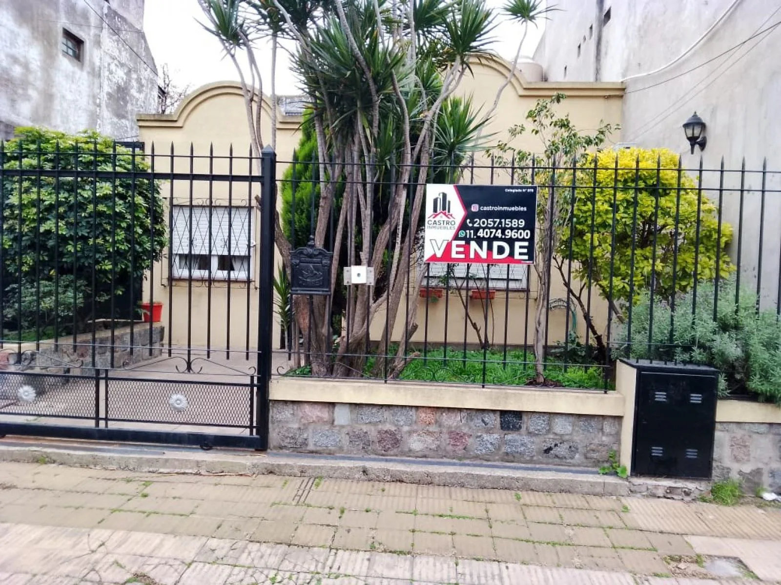 Venta Casa 3 ambientes lote propio con cochera en San Justo foto 3