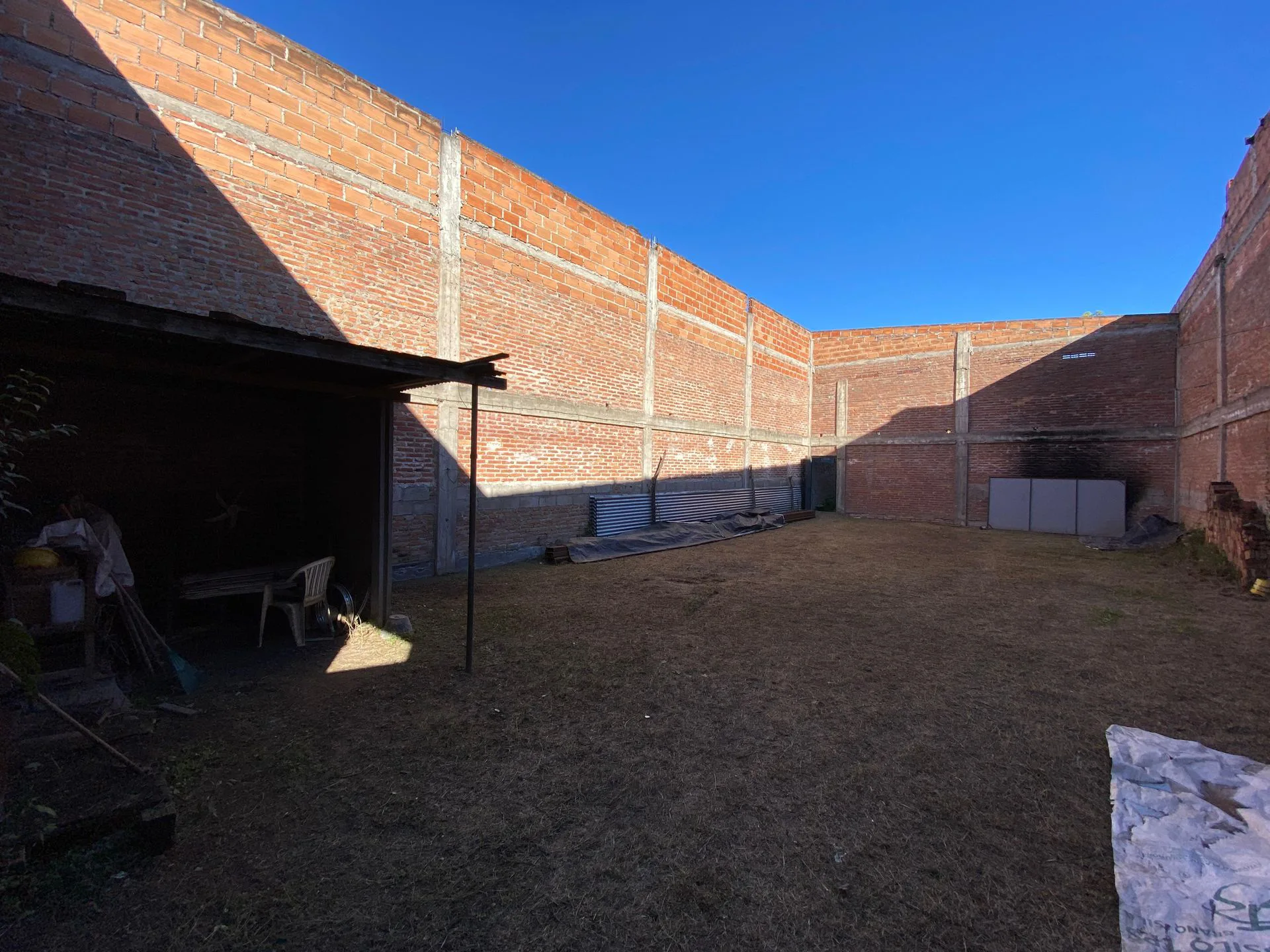 TERRENO EN VENTA CON CONSTRUCCION INICIADA foto 2