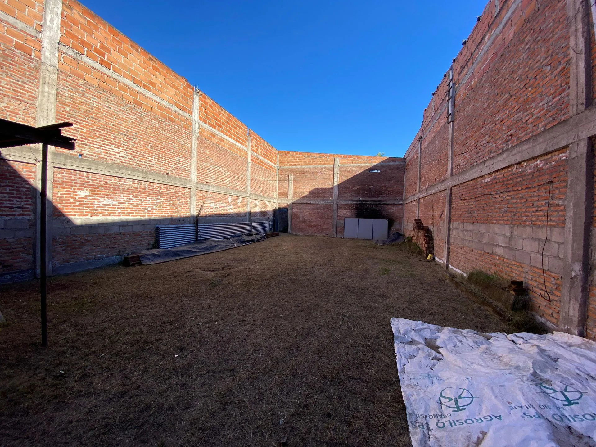 TERRENO EN VENTA CON CONSTRUCCION INICIADA foto 3