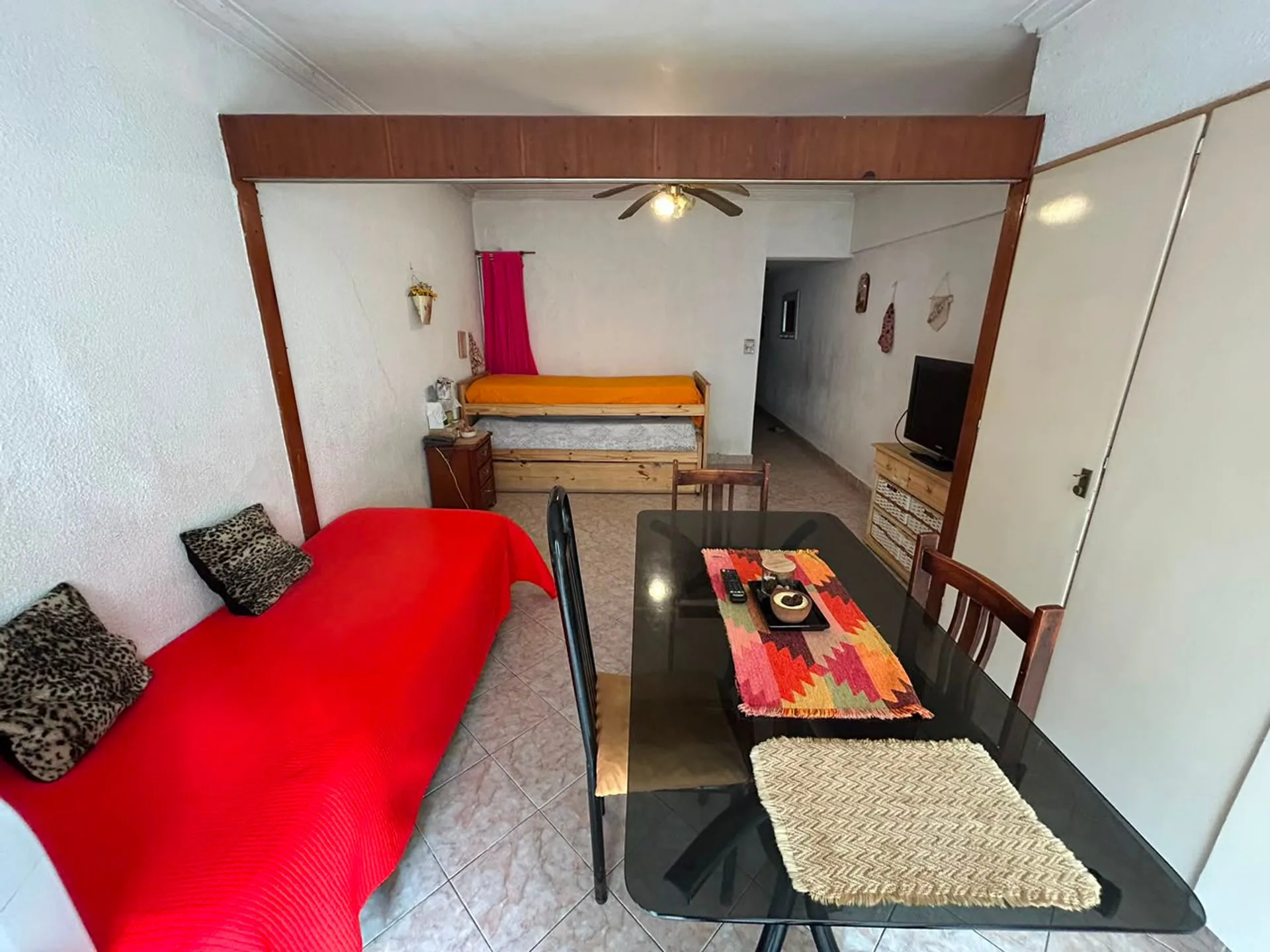 VENTA MONOAMBIENTE CON PATIO MARAL 33 foto 4
