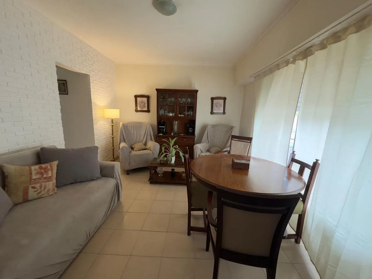 VENTA PH 2 AMB, AL FRENTE, PATIO-SIN EXPENSAS
