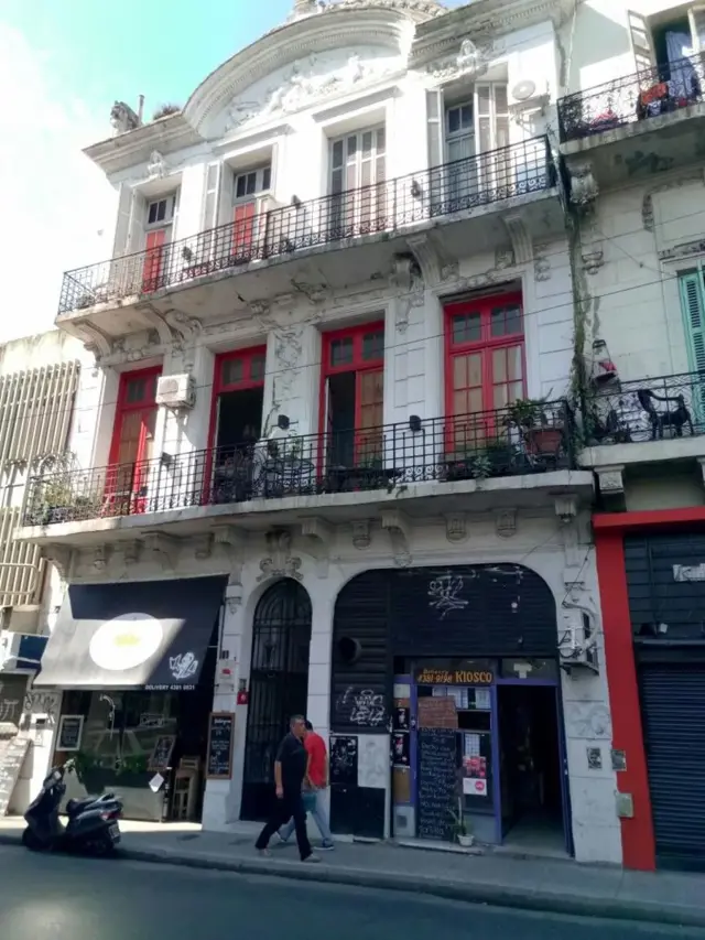 VENTA EDIFICIO EN MONSERRAT
