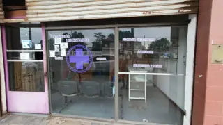 Locales y Casa - Chalet venta sobre Av. Del Libertador R 23 - Moreno foto 3