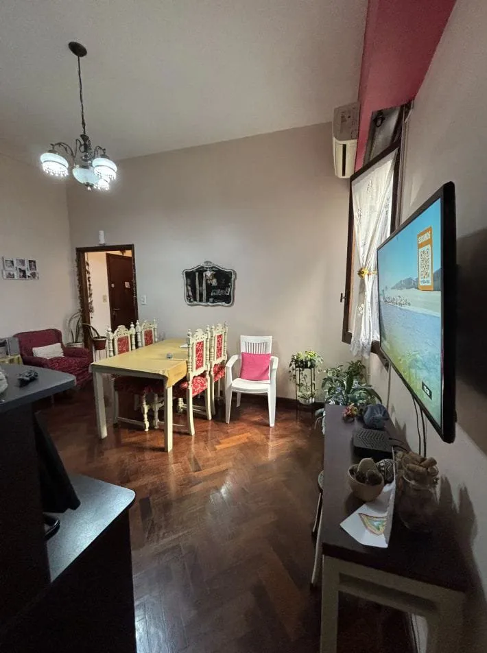 Se vende un hermoso departamento de 3 ambientes con balcón - Balvanera foto 5