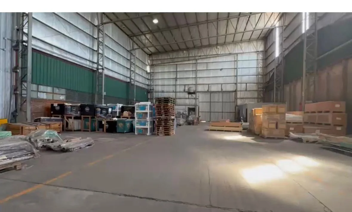 Depósito en alquiler en Escobar 850 m2 con playa, seguridad 24 hs parque cerrado foto 2