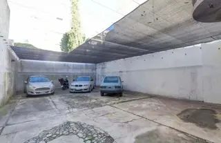 Departamento dos ambientes con cochera en Coghlan foto 5