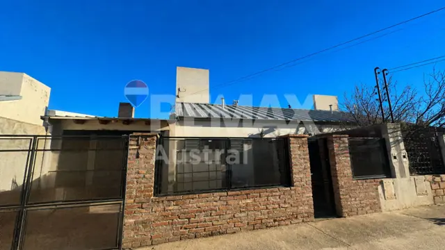 CASA 3 DORMITORIOS KM 8