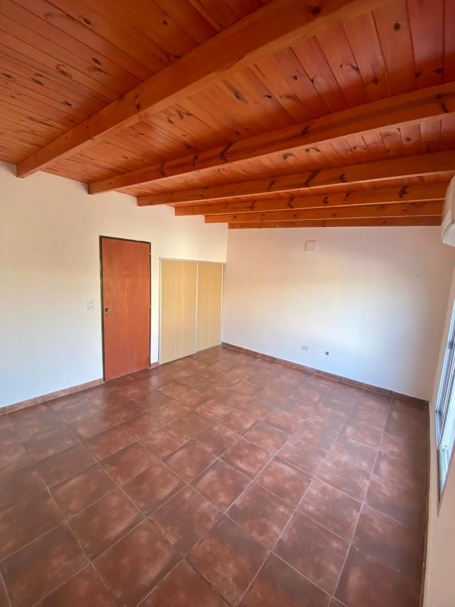 Duplex 3 ambientes | Acepta Permuta !! | a 5 cuadras del plaza Oeste foto 3