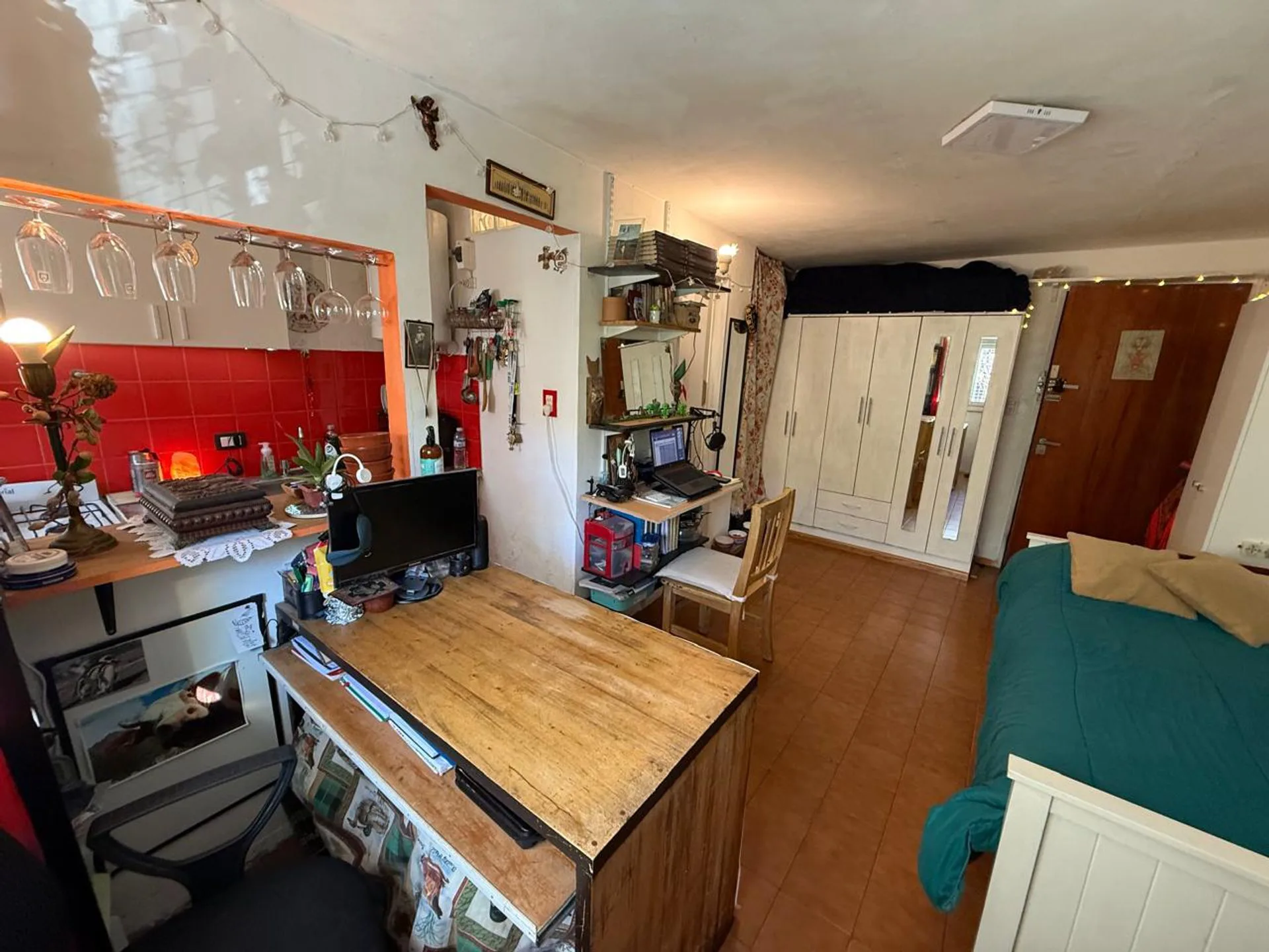 VENTA MONOAMBIENTE ALMAGRO FRENTE 1 PISO ESCALERA foto 3