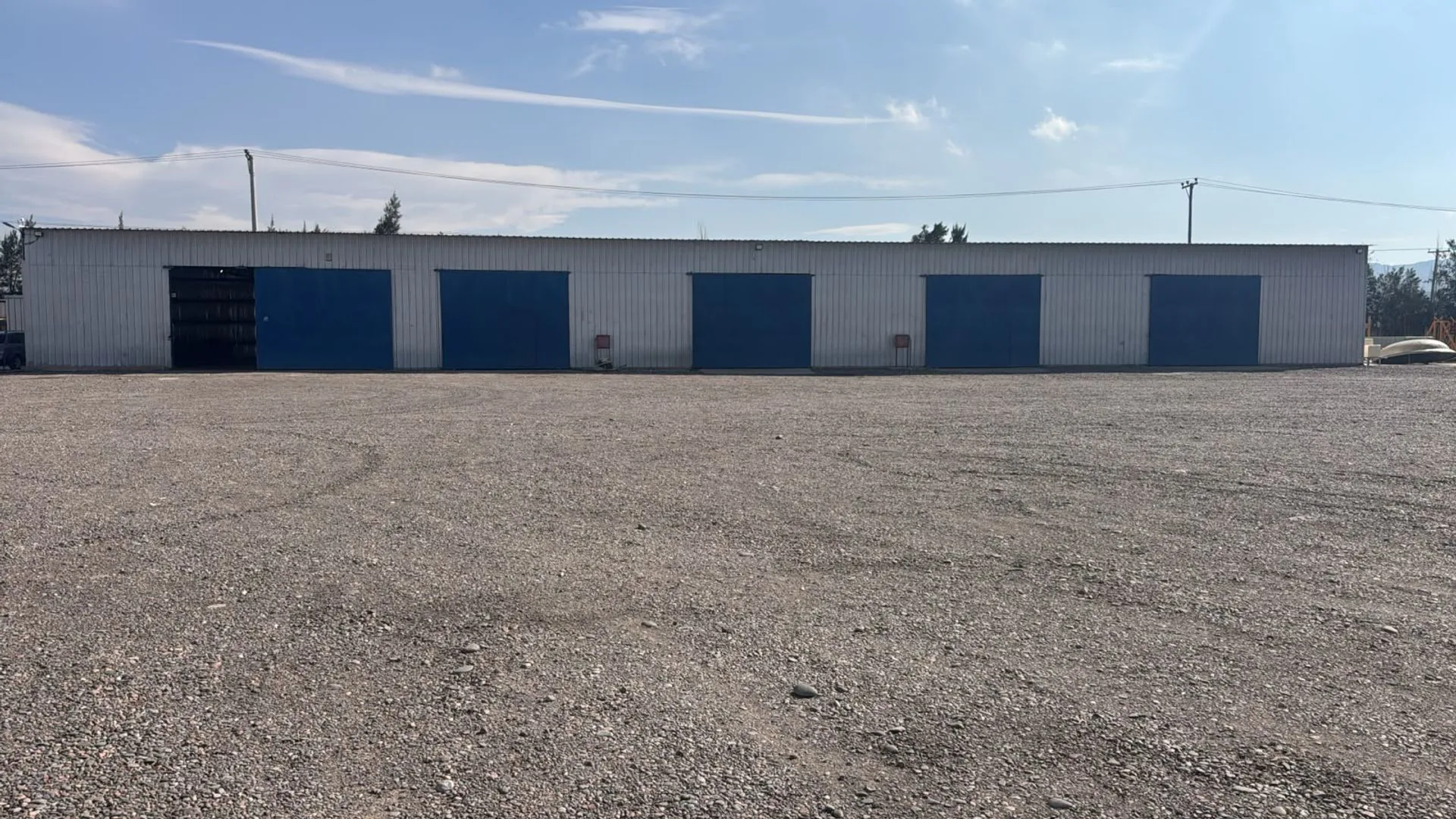 ALQUILER GALPON 700 M2 PARQUE INDUSTRIAL CHIMBAS foto 2