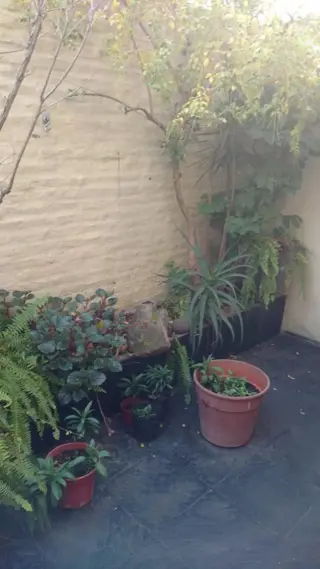 SE VENDE EXCELENTE DUPLEX EN 3 PLANTAS EN FLORIDA O. foto 2