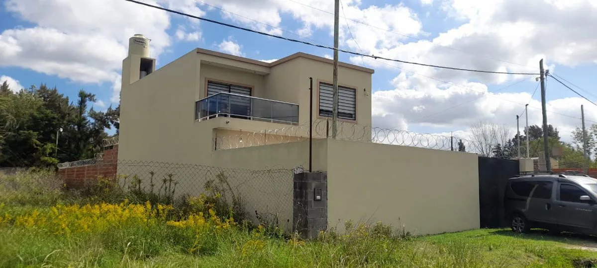 CASA VENTA GENERAL RODRIGUEZ 4 DOR. PILETA QUINCHO foto 3