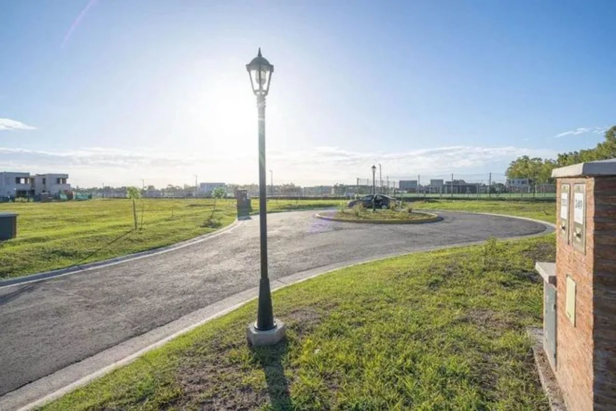 VENTA LOTE PILAR DEL ESTE BARRIO SANTA ELISA foto 5