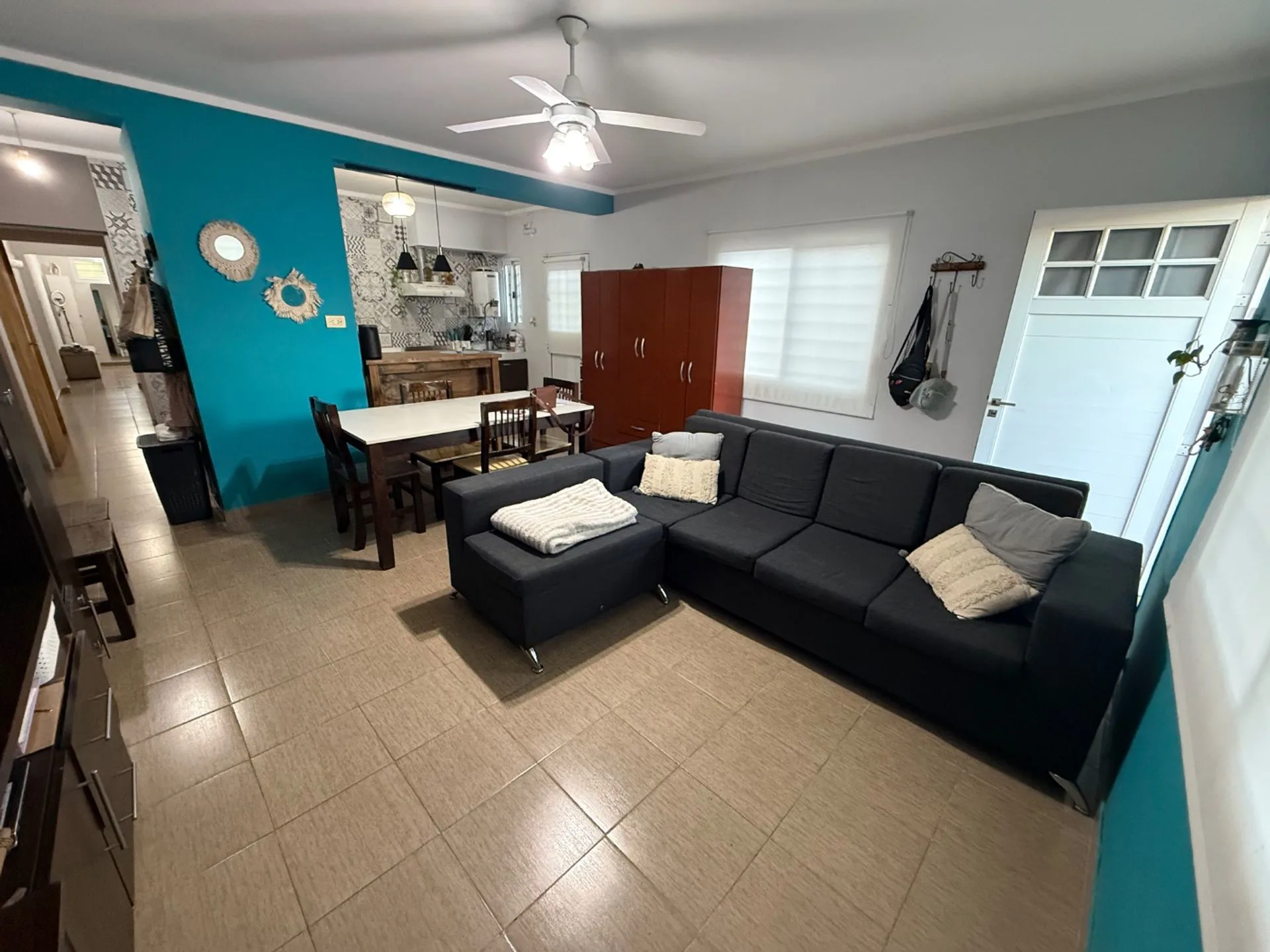 VENTA CASA MODERNA 2 DORMITORIOS COCHERA PATIO foto 4