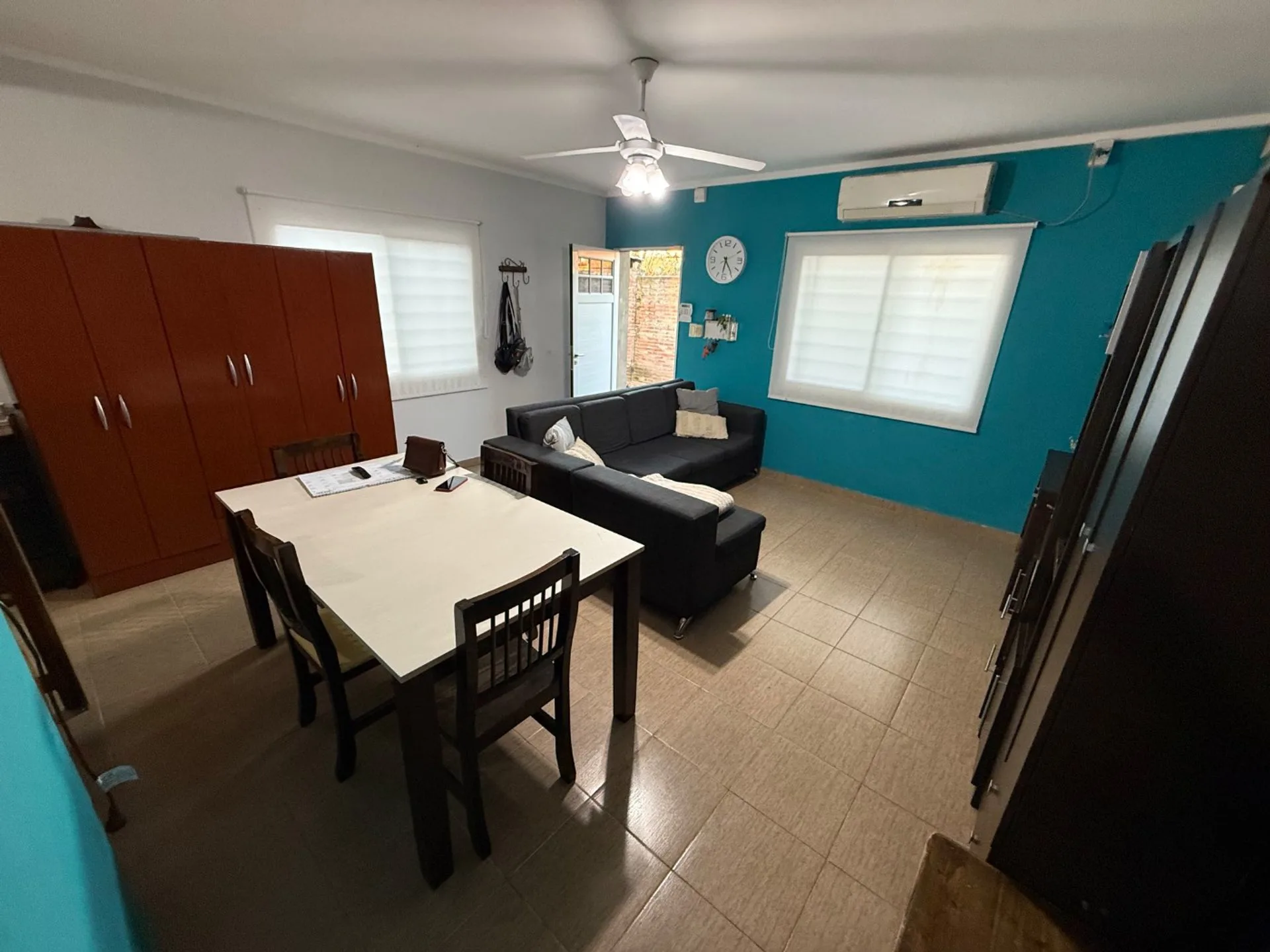 VENTA CASA MODERNA 2 DORMITORIOS COCHERA PATIO foto 5