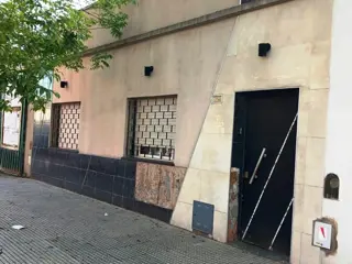 VILLA LUGANO DEPTO TIPO CASA PH EN VENTA 2 y 1/2 AMBIENTES PATIO LAVADERO EN PTA. BAJA SIN EXPENSAS foto 1