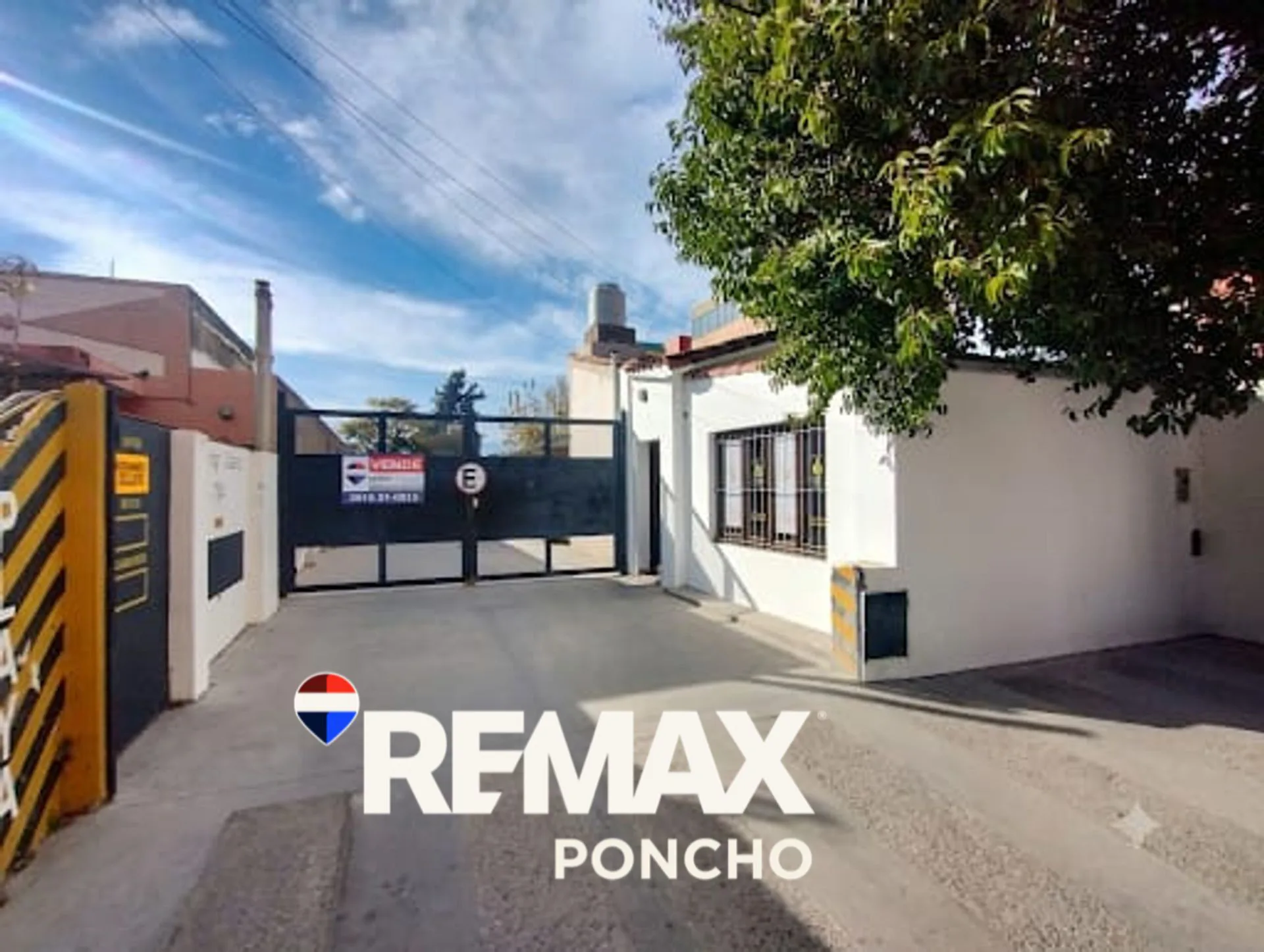 SE VENDE PLAYA CÉNTRICA + DEPTO CON RENTA MENSUAL