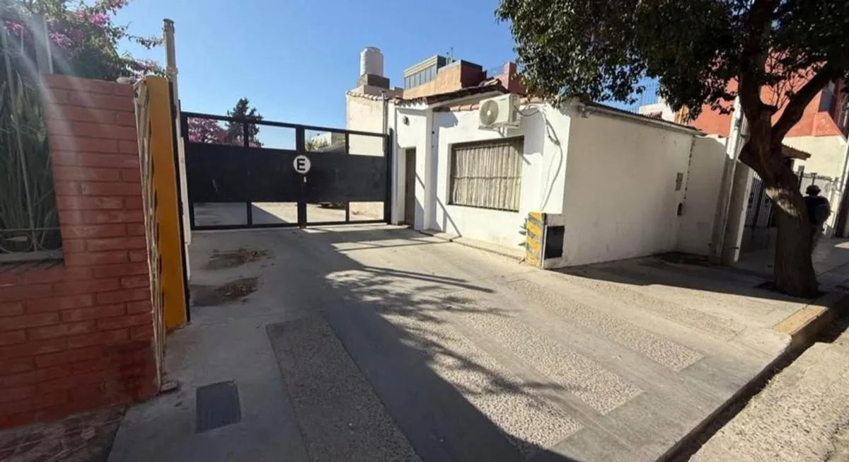 SE VENDE PLAYA CÉNTRICA + DEPTO CON RENTA MENSUAL foto 3