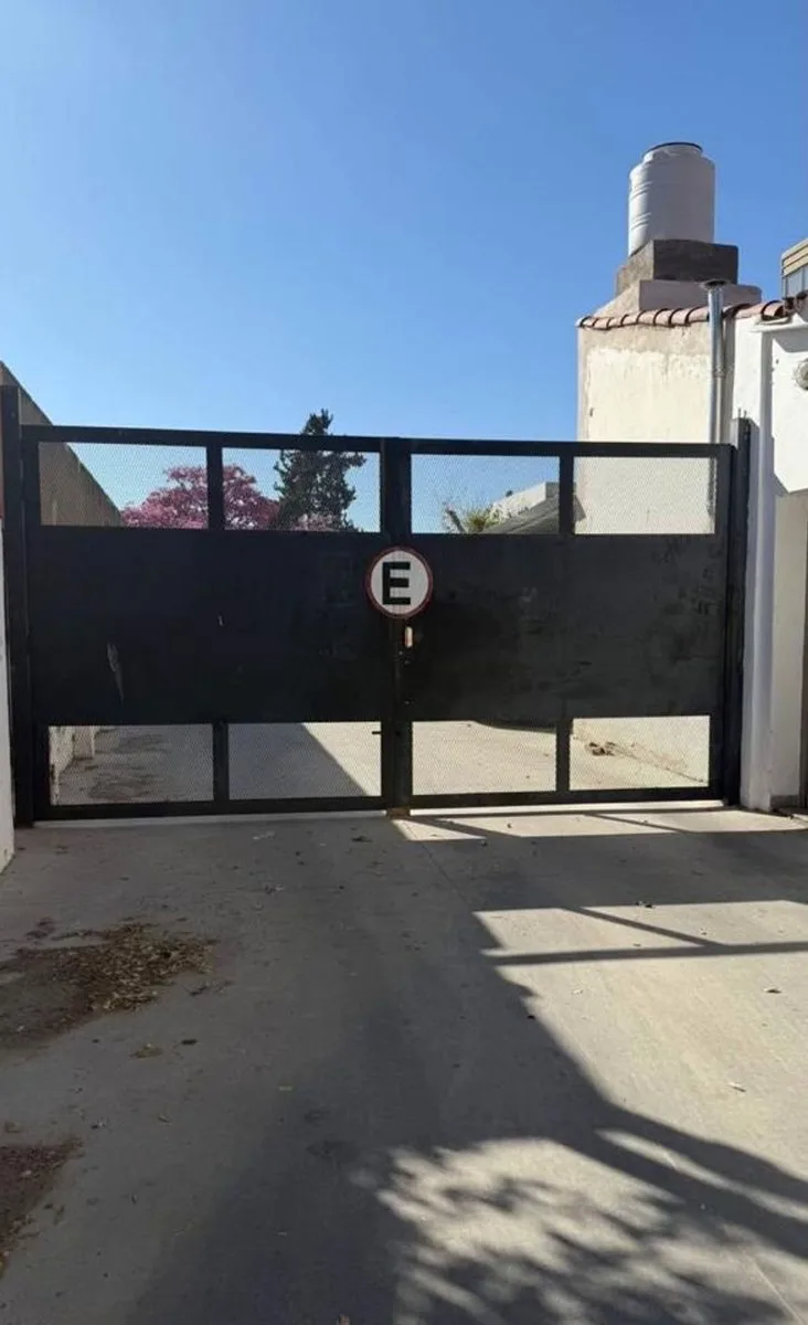 SE VENDE PLAYA CÉNTRICA + DEPTO CON RENTA MENSUAL foto 4