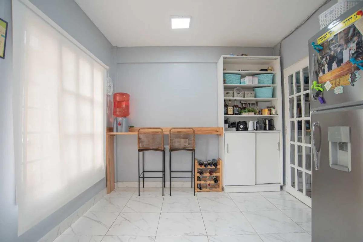 VENTA TRIPLEX COLEGIALES PILETA, QUINCHO, COCHERA foto 4