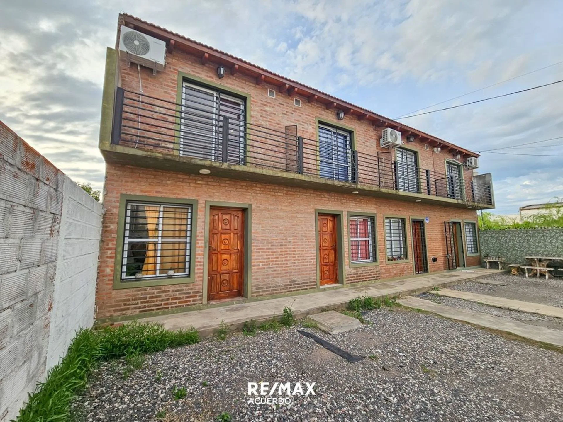DUPLEX 2 HABITABITACIONES SAN NICOLAS foto 2