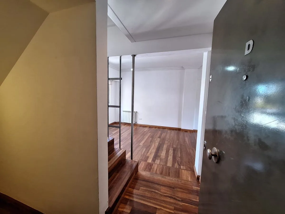 VENTA DUPLEX 3 AMB CON BALCON, TERRAZA Y COCHERA foto 2