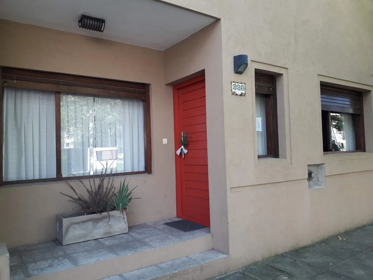 Casa 4 ambientes en venta Madariaga centro foto 2
