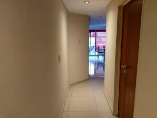 EXCELENTE PISO 4 AMBIENTES CON COCHERA foto 5