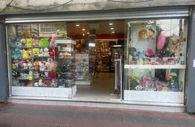 Excelente local a la Venta En Parque Patricios
