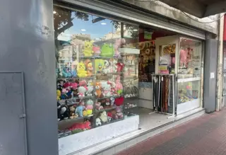 Excelente local a la Venta En Parque Patricios foto 2