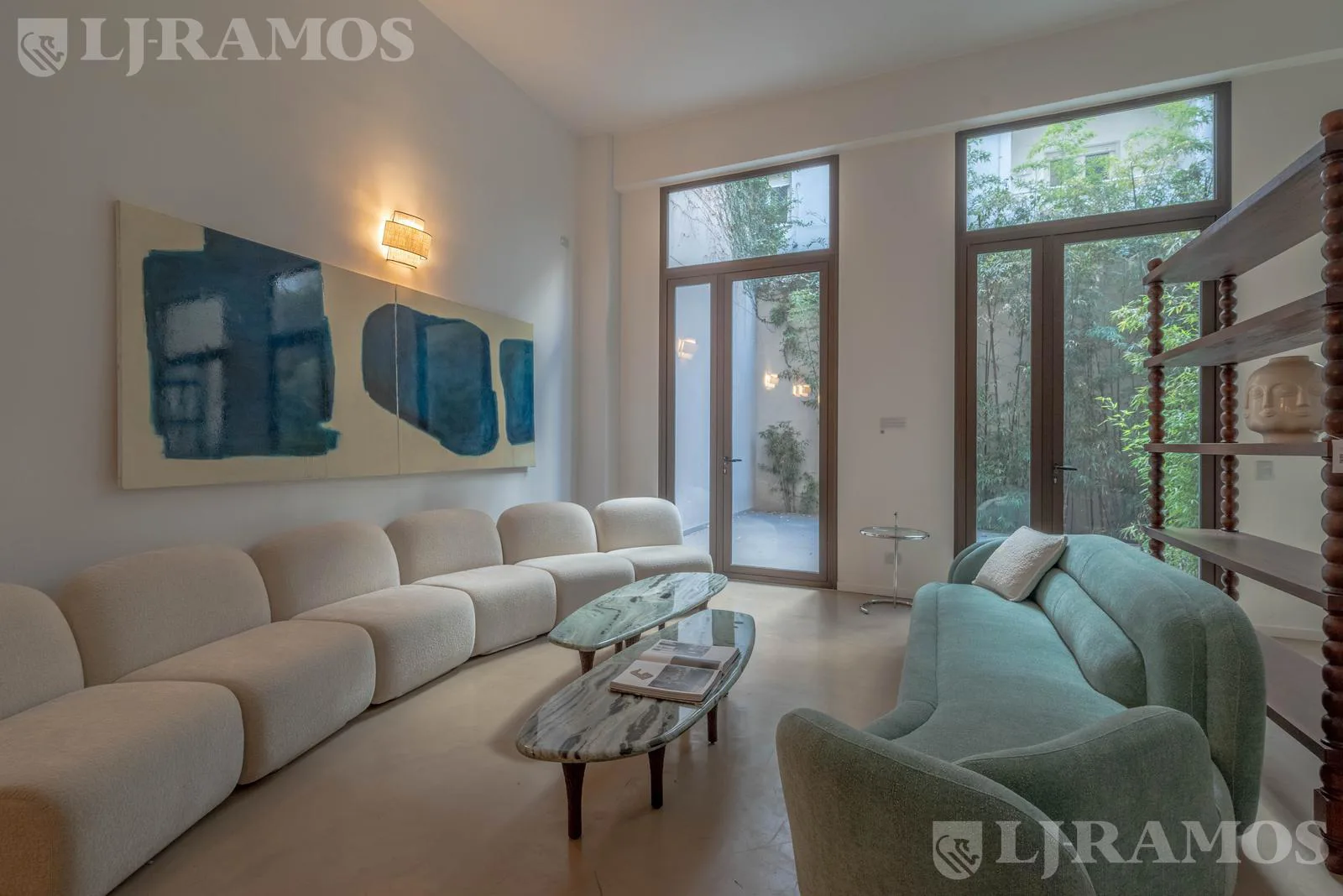 VENTA EN RECOLETA EXCLUSIVO LOFT CON PATIO A ESTRENAR - SEG 24 HS foto 2