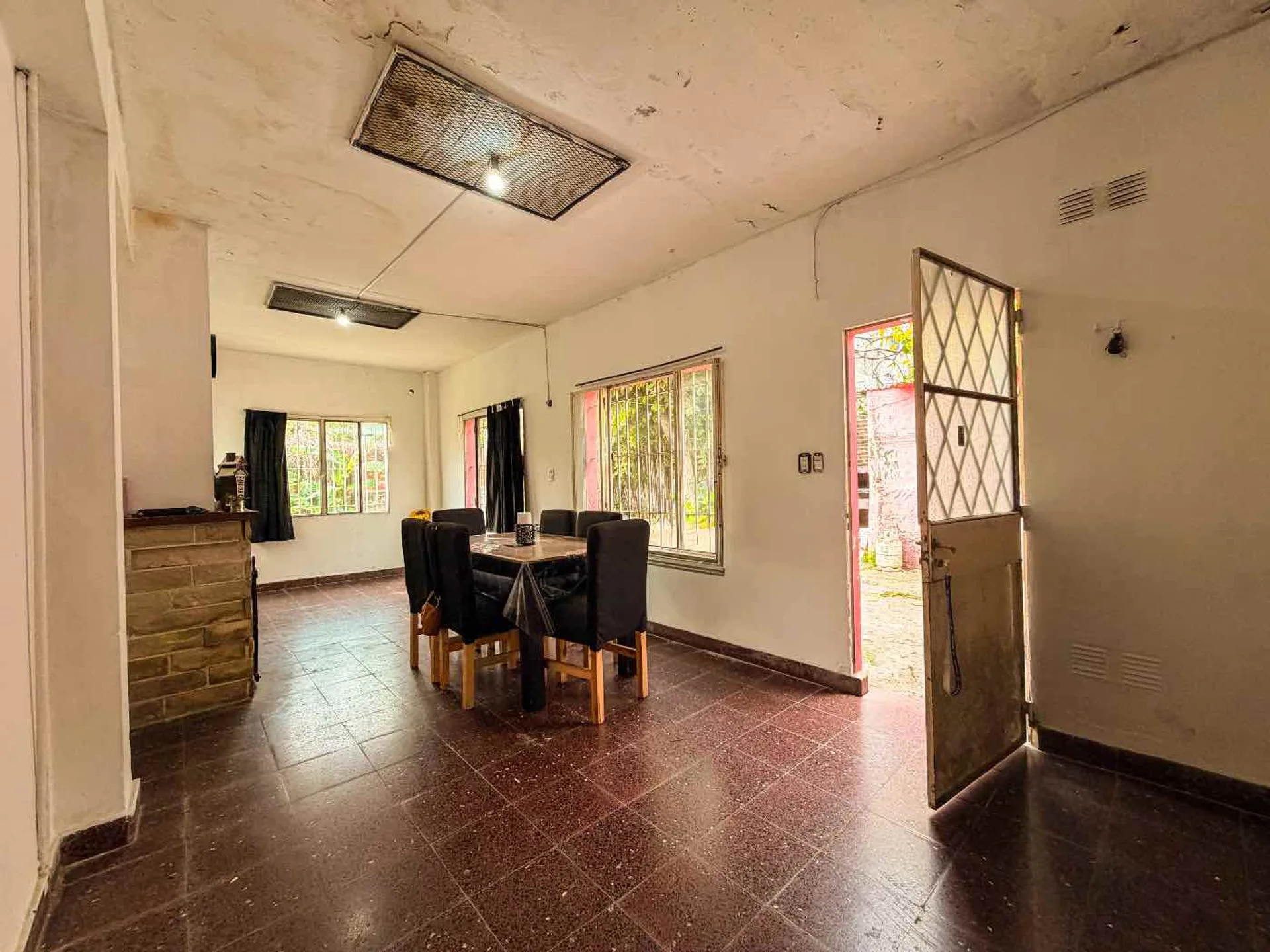 Casa a la venta troncos del talar lote propio. foto 2