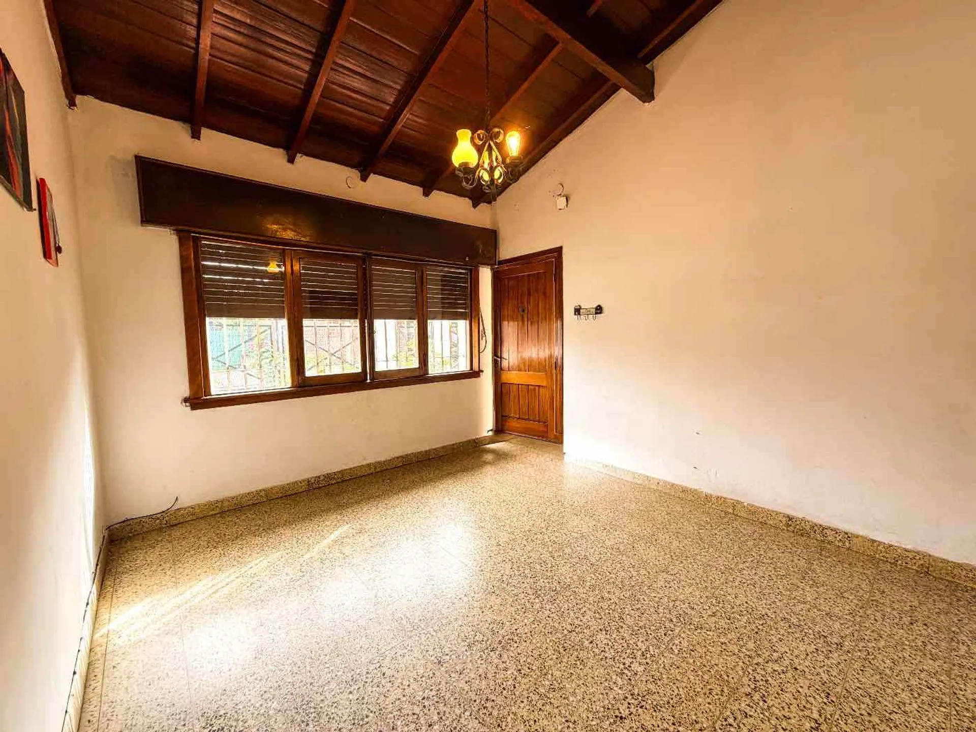 Casa a la venta troncos del talar lote propio. foto 5