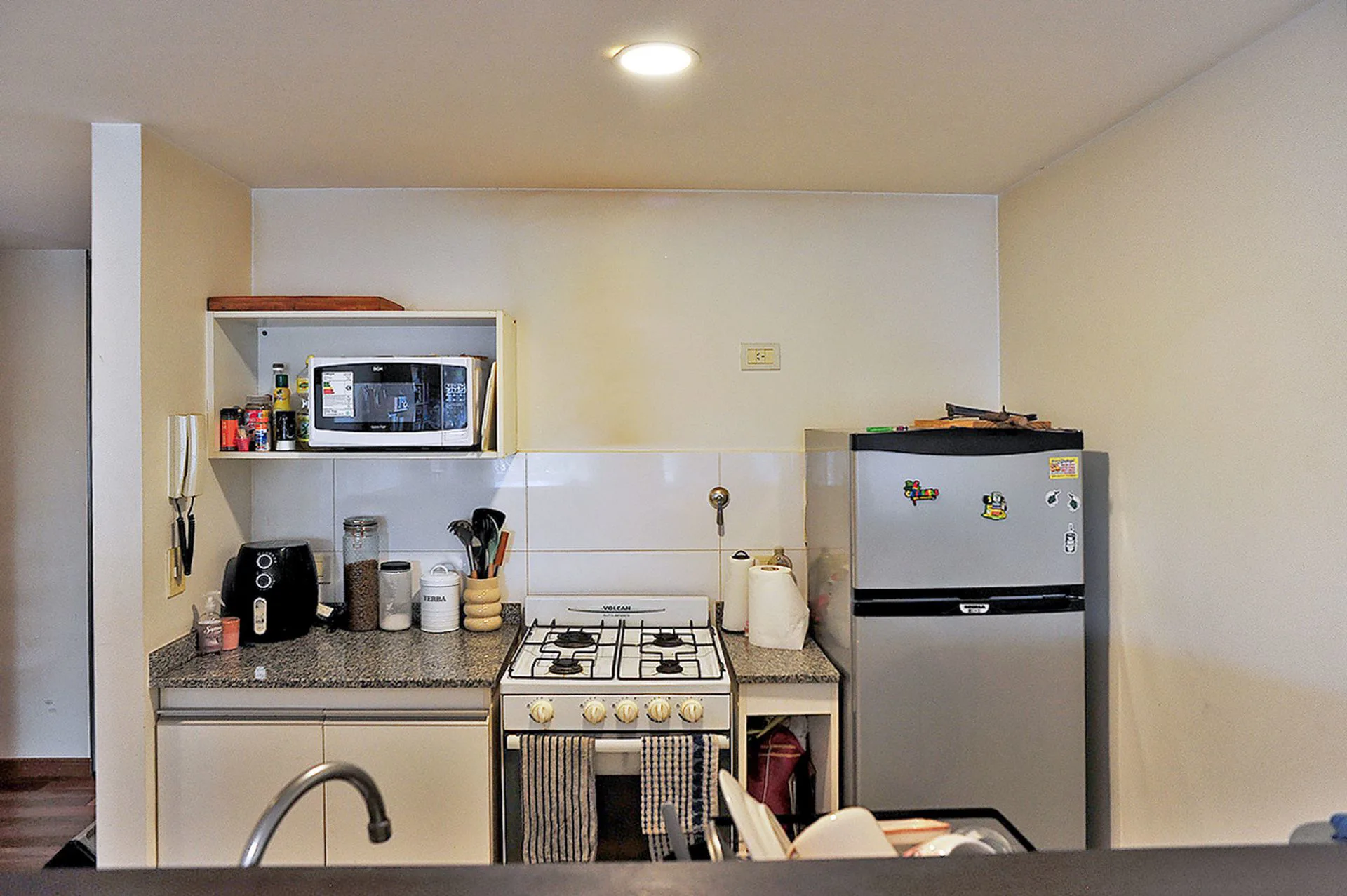 Venta Monoambiente con balcón y amenities Urquiza foto 4