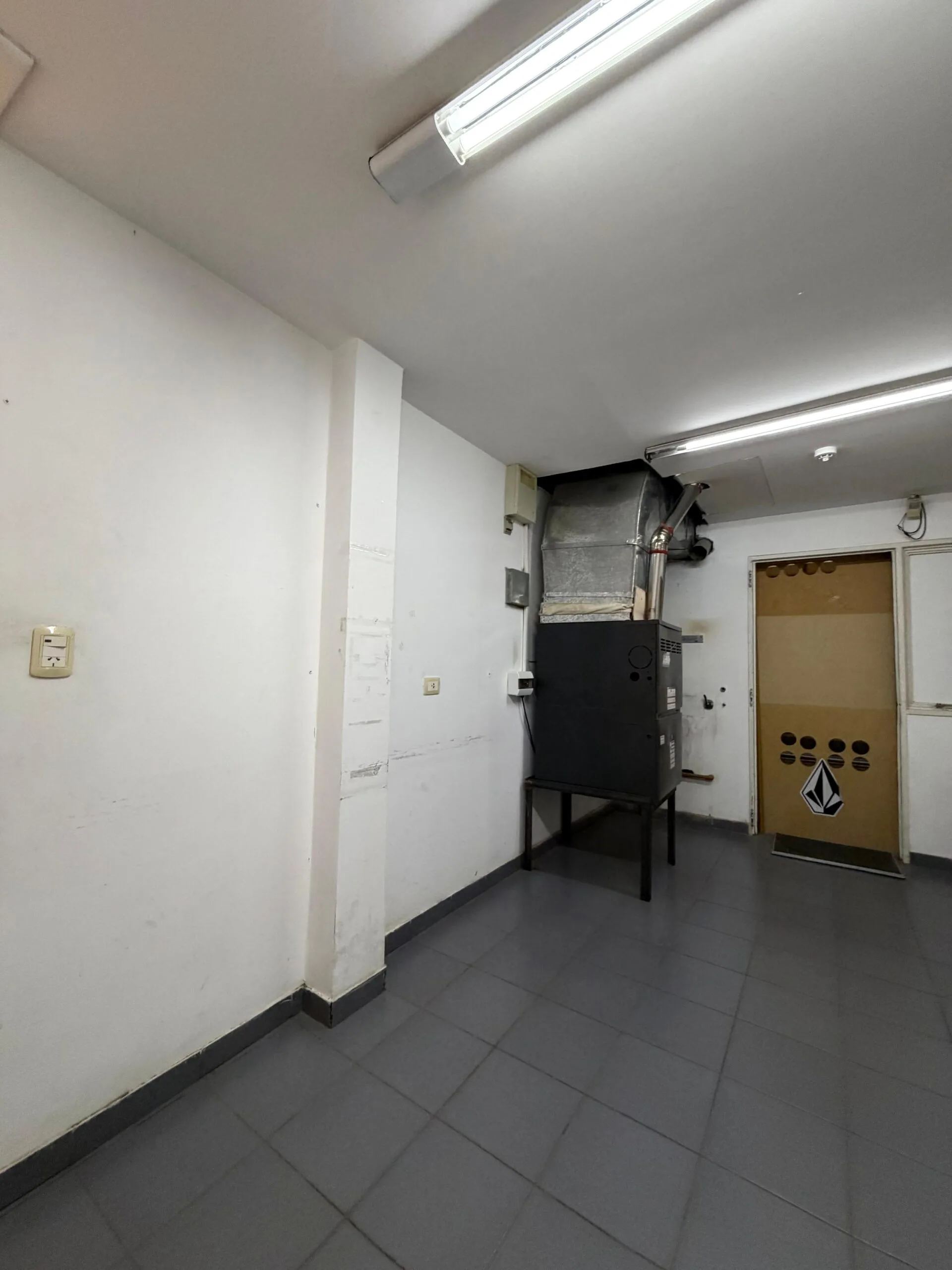ALQUILER – LOCAL – CENTRO foto 5