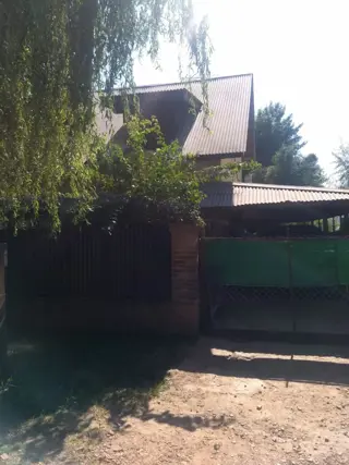 Excelente Propiedad de 4 Ambientes Zona el Triangulo Cochera doble cubierta foto 2