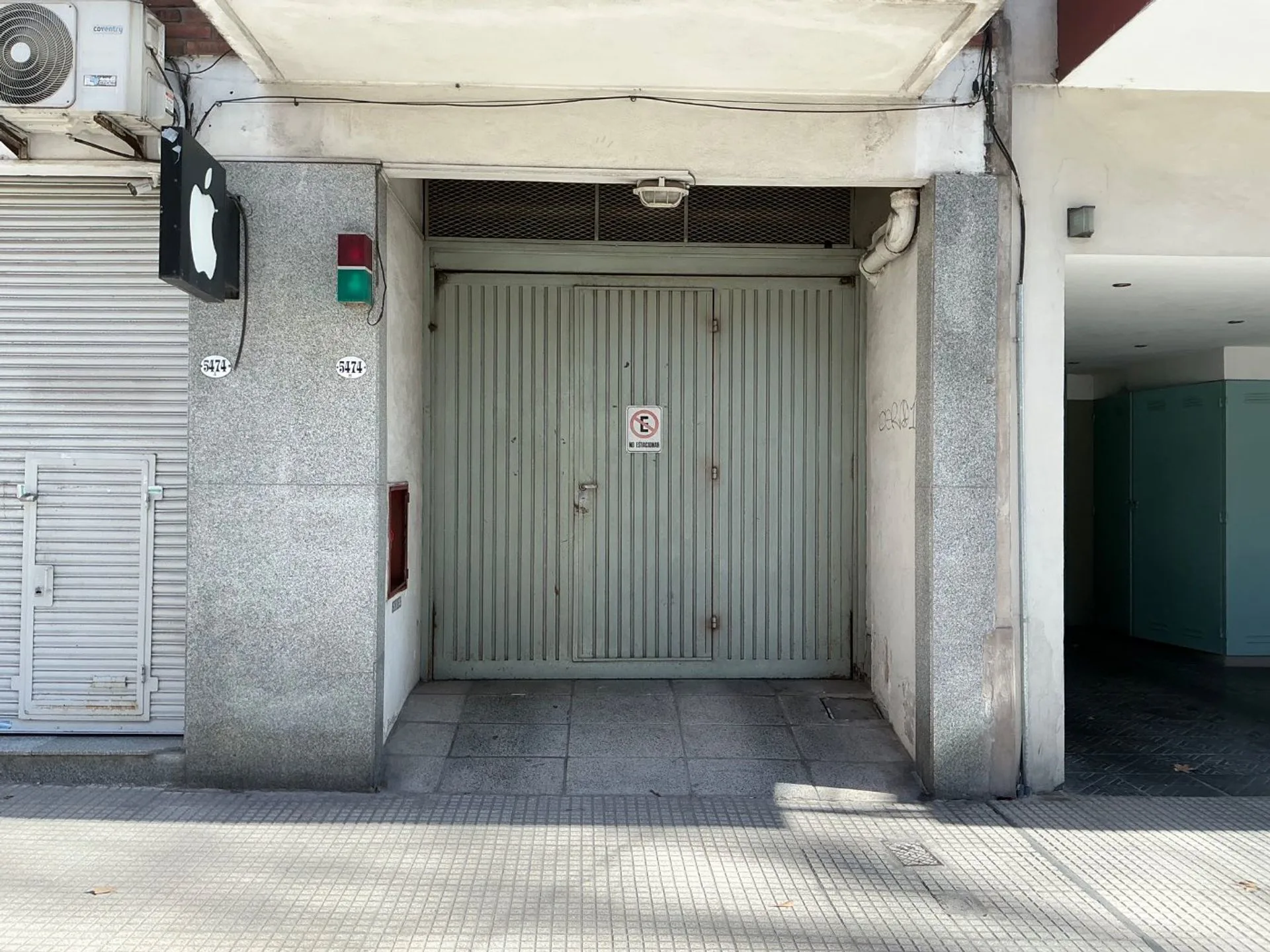 COCHERA CUBIERTA EN VENTA – VILLA URQUIZA foto 2