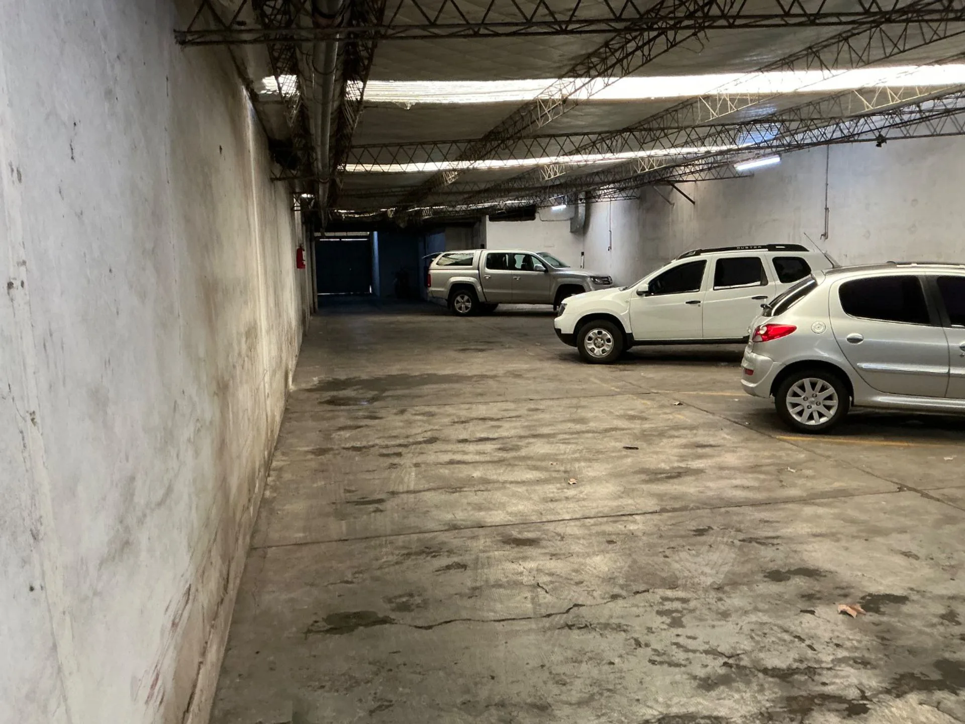 COCHERA CUBIERTA EN VENTA – VILLA URQUIZA foto 4